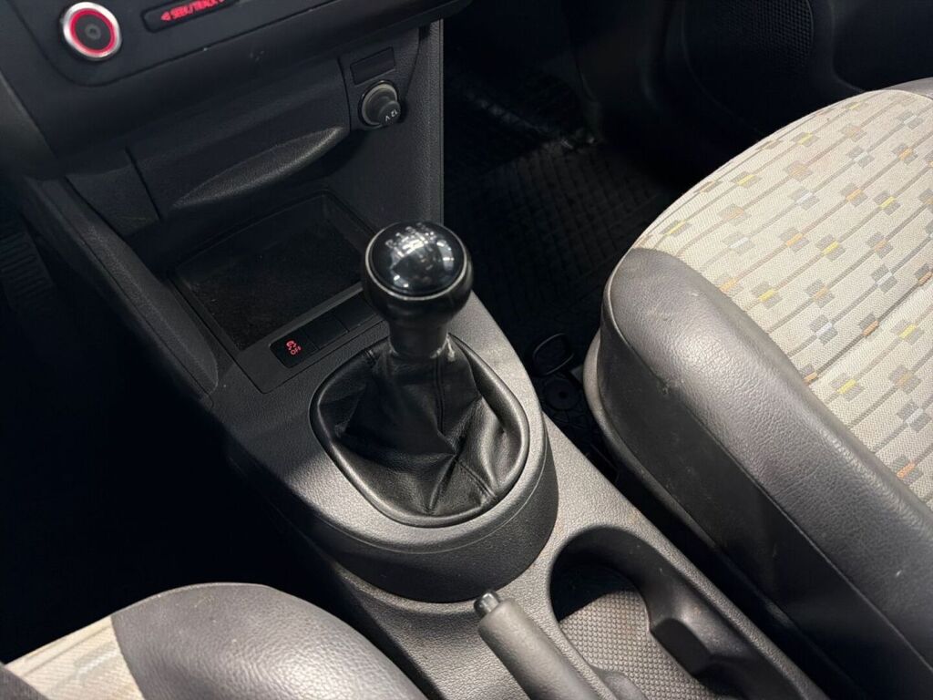 Volkswagen Caddy 2011 Sininen