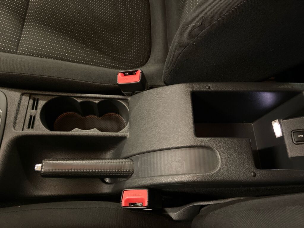 Skoda Superb 2012 Ruskea (beige)