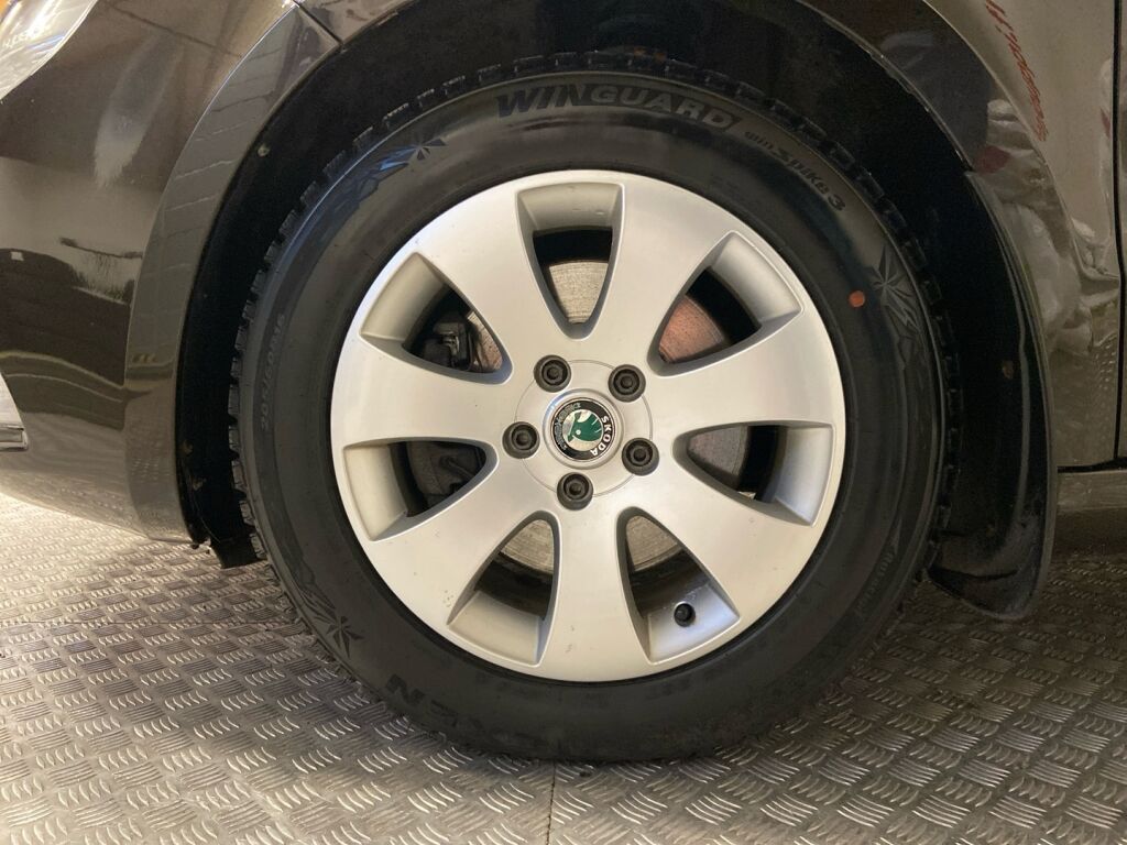 Skoda Superb 2012 Ruskea (beige)