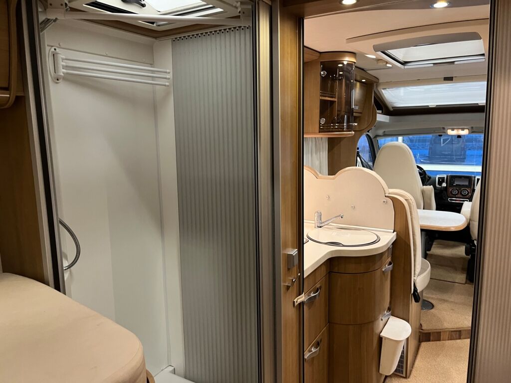 Hymer T 678 PREMIUM 60 2012 Valkoinen