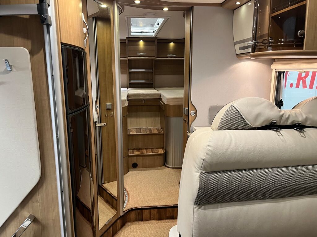 Hymer T 678 PREMIUM 60 2012 Valkoinen