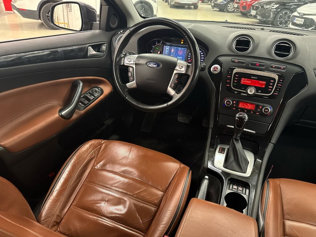 Ford Mondeo 2012 Musta