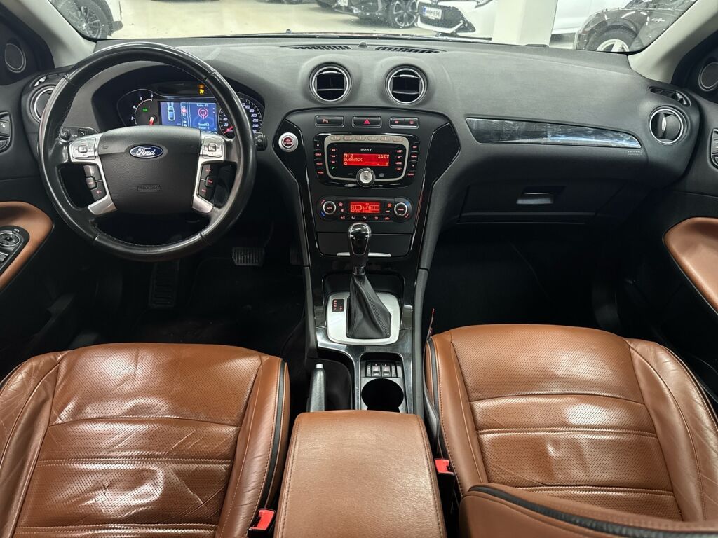 Ford Mondeo 2012 Musta