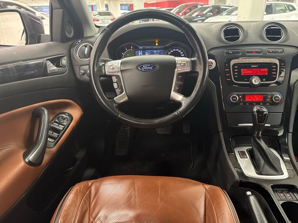 Ford Mondeo 2012 Musta