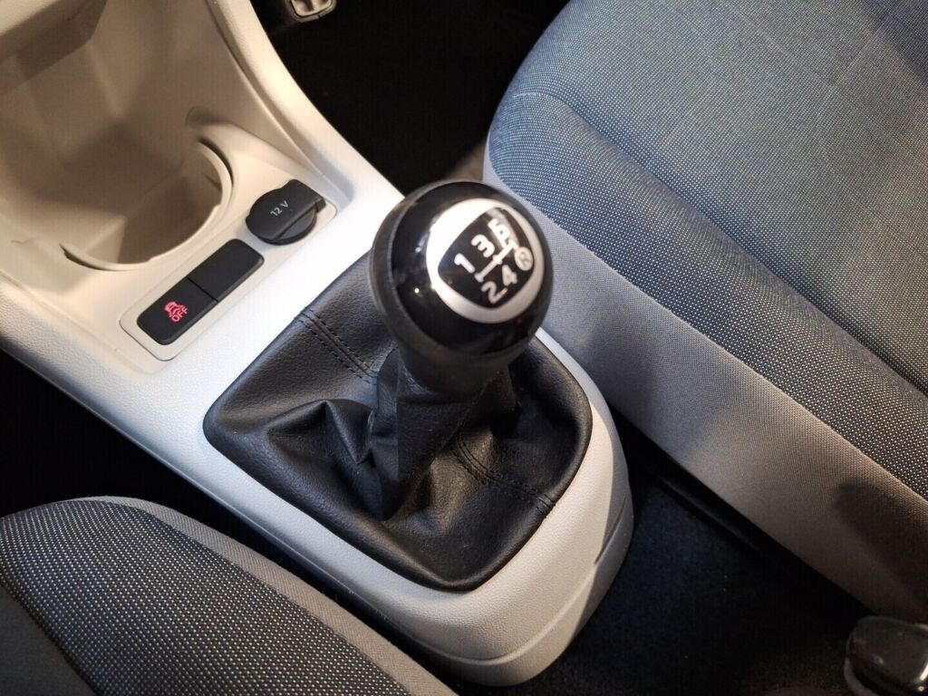 Volkswagen up! 2012 Musta