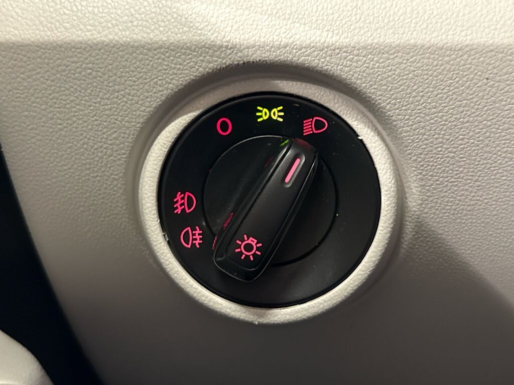 Volkswagen up! 2012 Musta