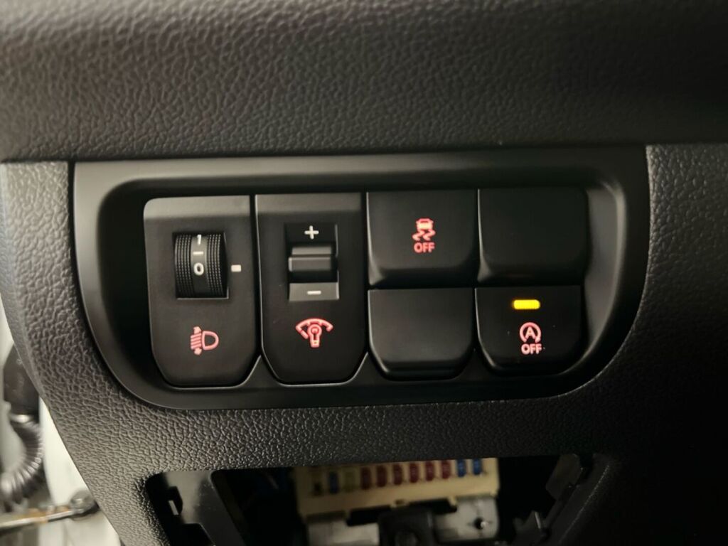 Kia Rio 2011 Ruskea (beige)