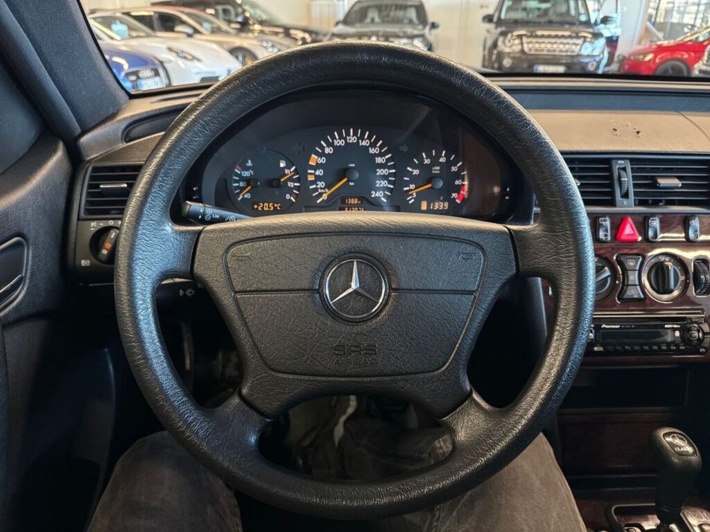 Mercedes-Benz C 2000 Harmaa