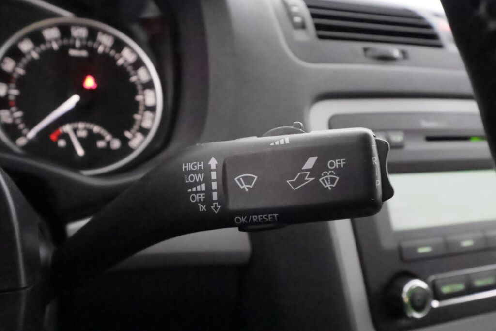 Skoda Octavia 2012 Sininen