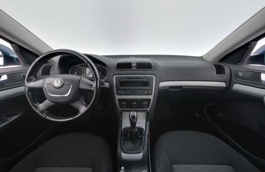 Skoda Octavia 2012 Sininen