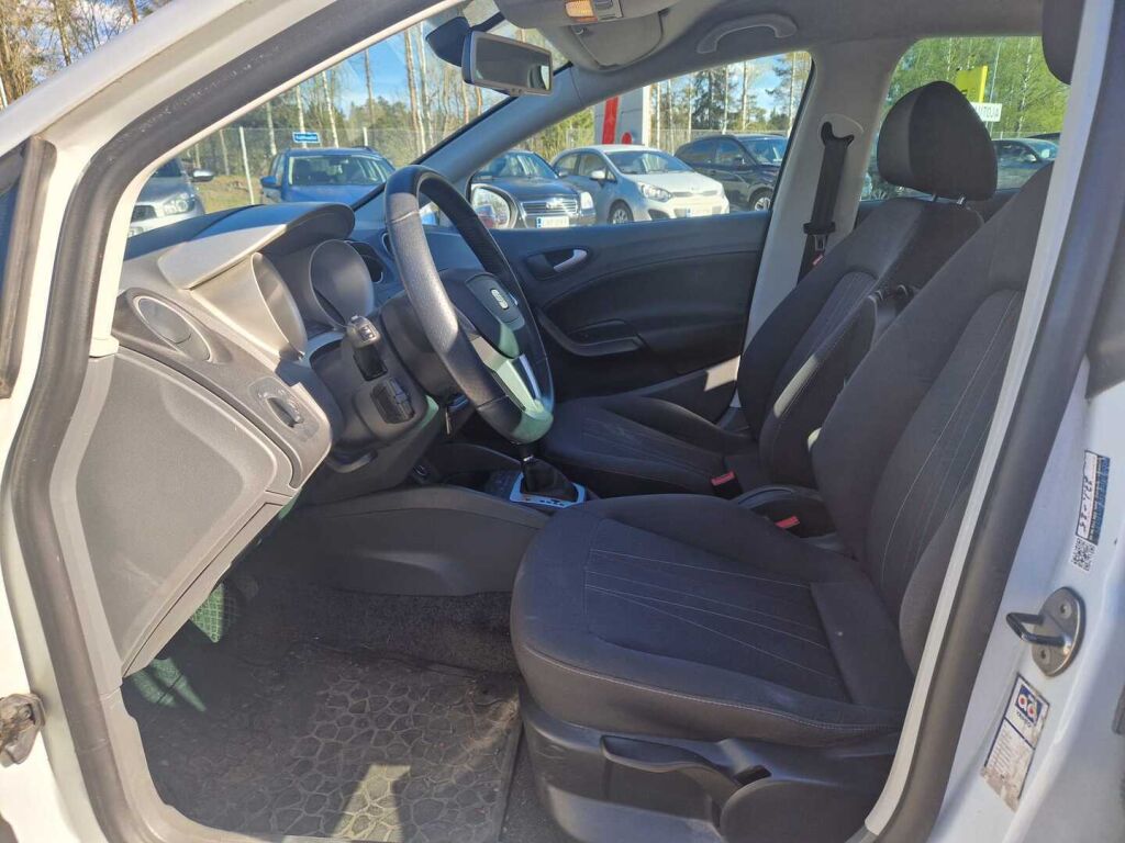 Seat Ibiza ST 2012 Valkoinen