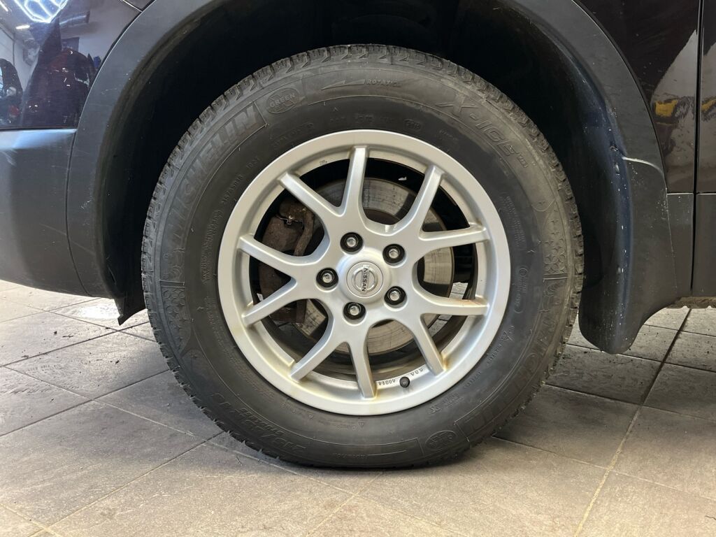 Nissan Qashqai 2012 Violetti