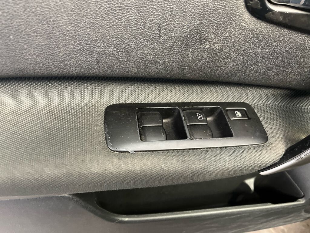 Nissan Qashqai 2012 Violetti