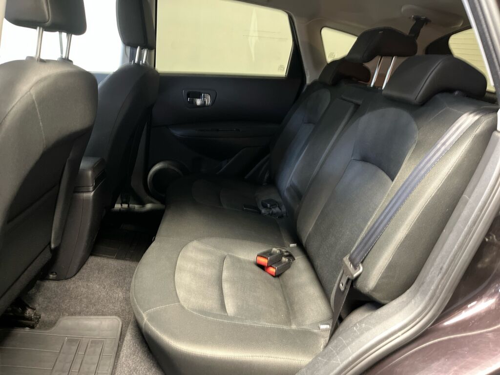 Nissan Qashqai 2012 Violetti