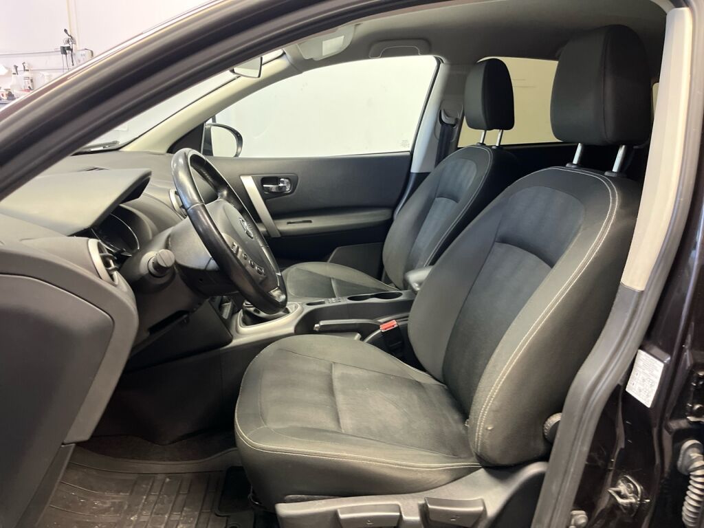 Nissan Qashqai 2012 Violetti