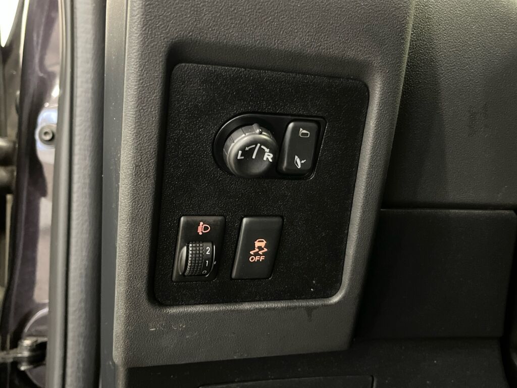 Nissan Qashqai 2012 Violetti