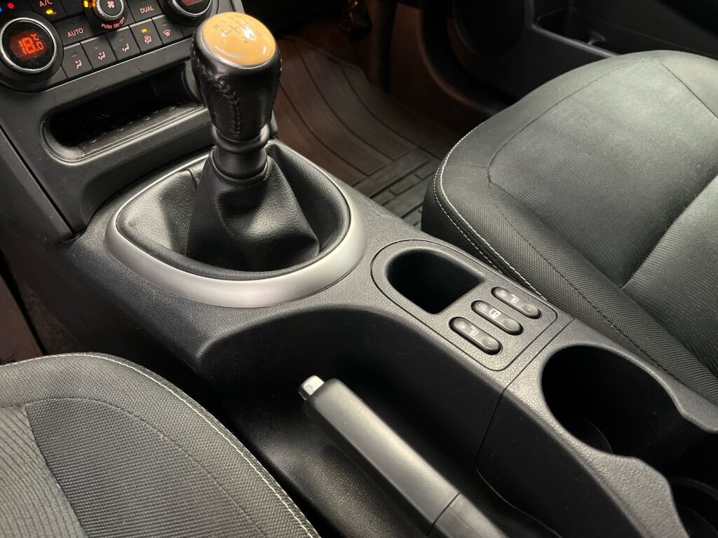 Nissan Qashqai 2012 Violetti