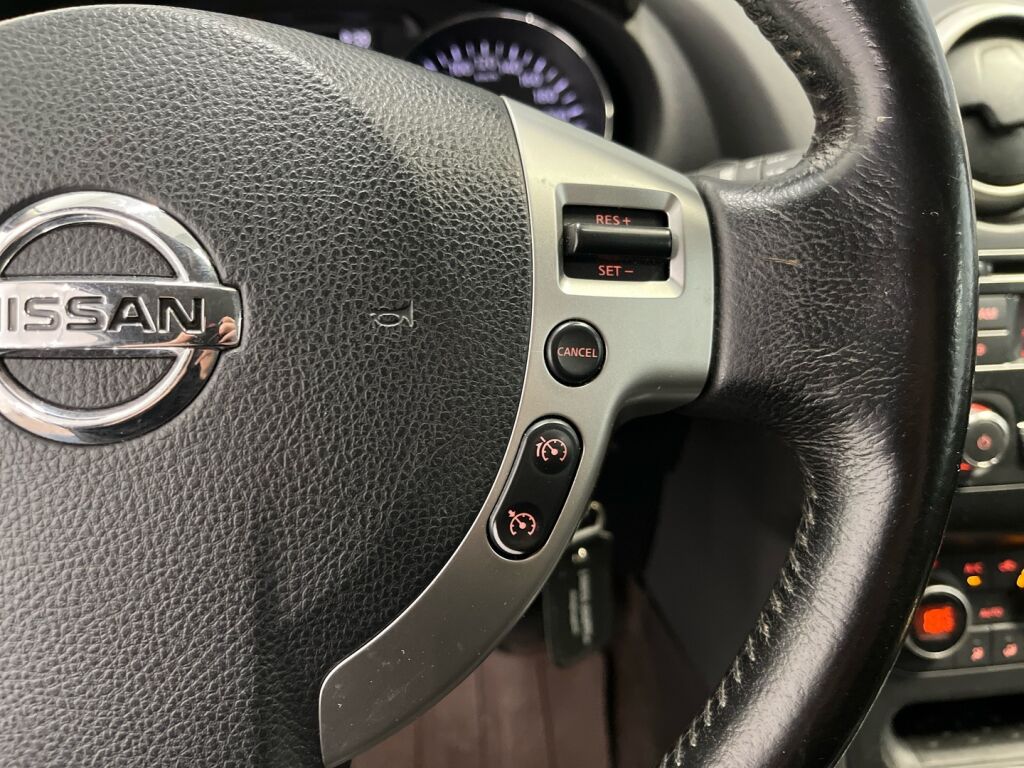 Nissan Qashqai 2012 Violetti