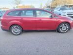 Ford Focus 2012 Punainen