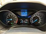 Ford Focus 2012 Punainen