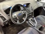 Ford Focus 2012 Punainen