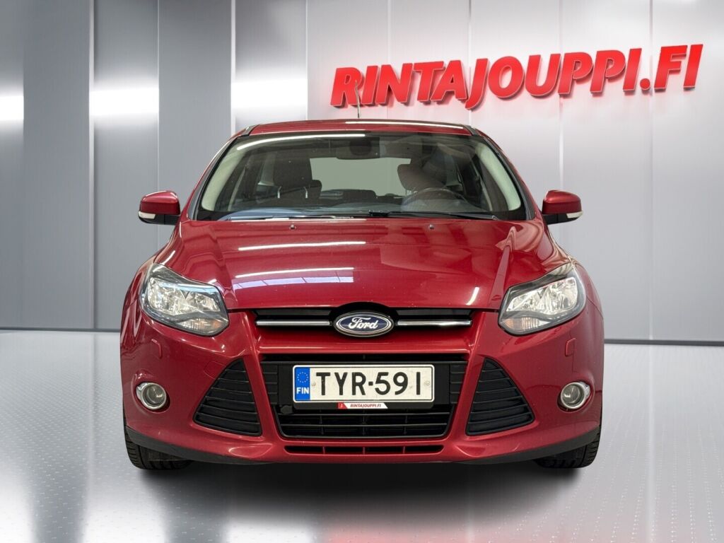 Ford Focus 2012 Punainen