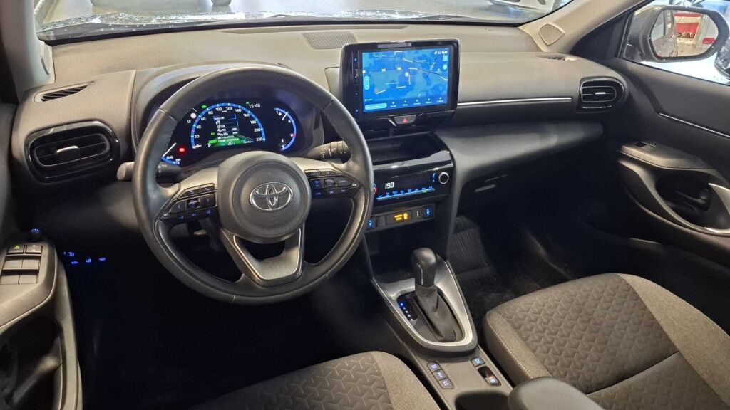 Toyota Yaris Cross 2024 Ruskea (beige)