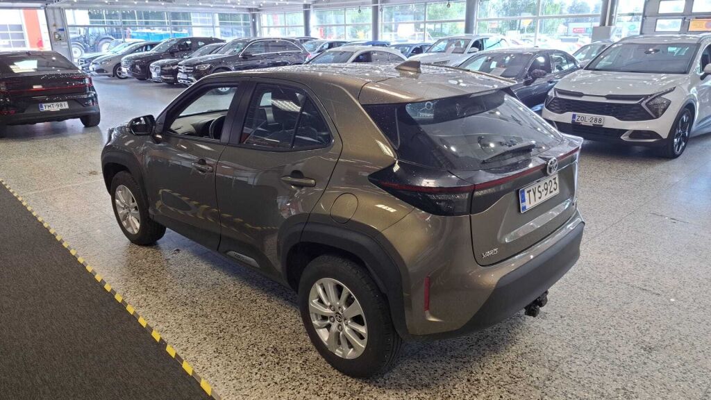 Toyota Yaris Cross 2024 Ruskea (beige)