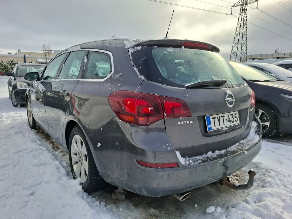 Opel Astra 2012 Harmaa