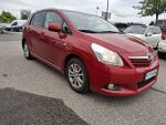 Toyota Verso 2012 Punainen