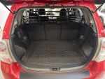 Toyota Verso 2012 Punainen