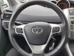 Toyota Verso 2012 Punainen