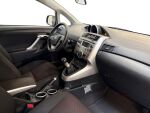 Toyota Verso 2012 Punainen
