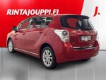 Toyota Verso 2012 Punainen