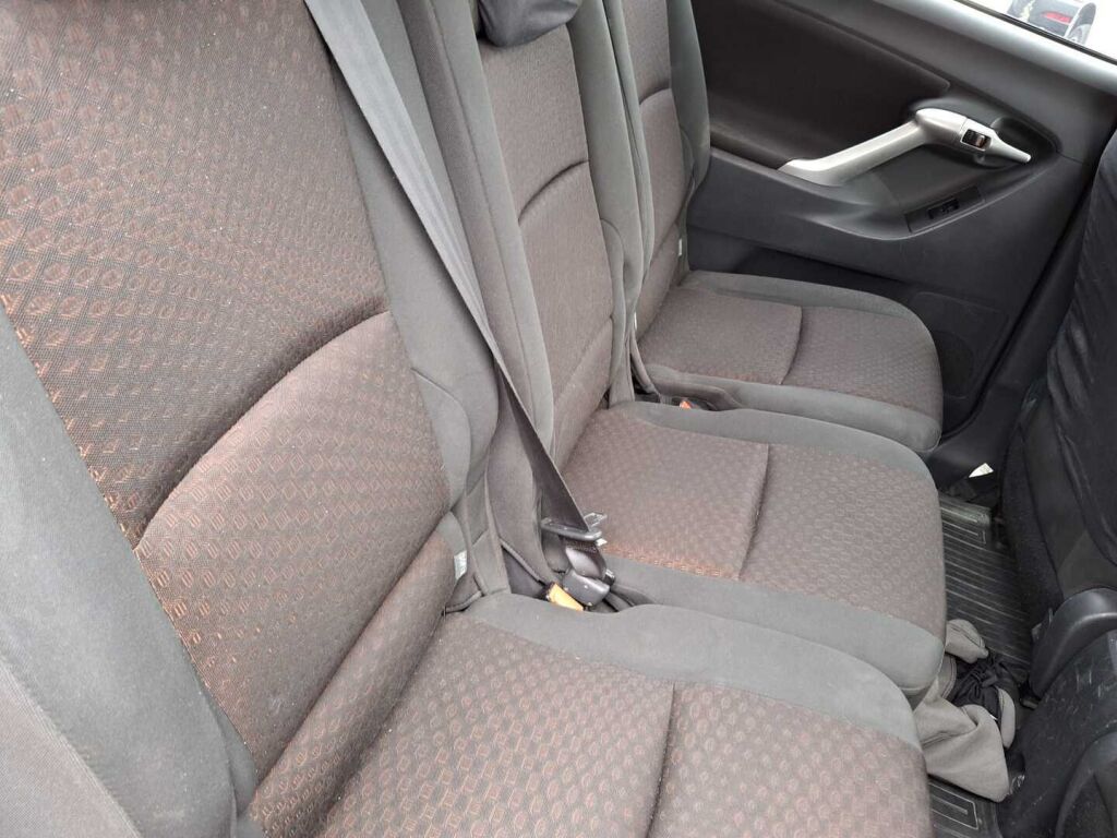 Toyota Verso 2012 Punainen