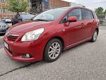 Toyota Verso 2012 Punainen