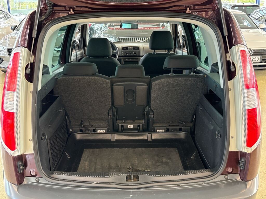 Skoda Roomster 2012 Punainen