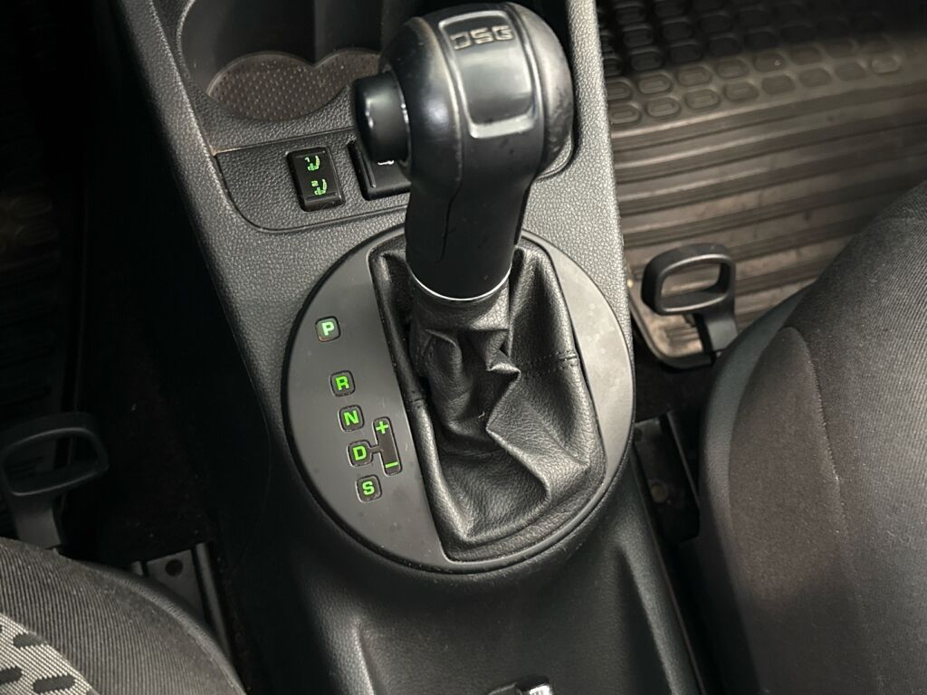 Skoda Roomster 2012 Punainen