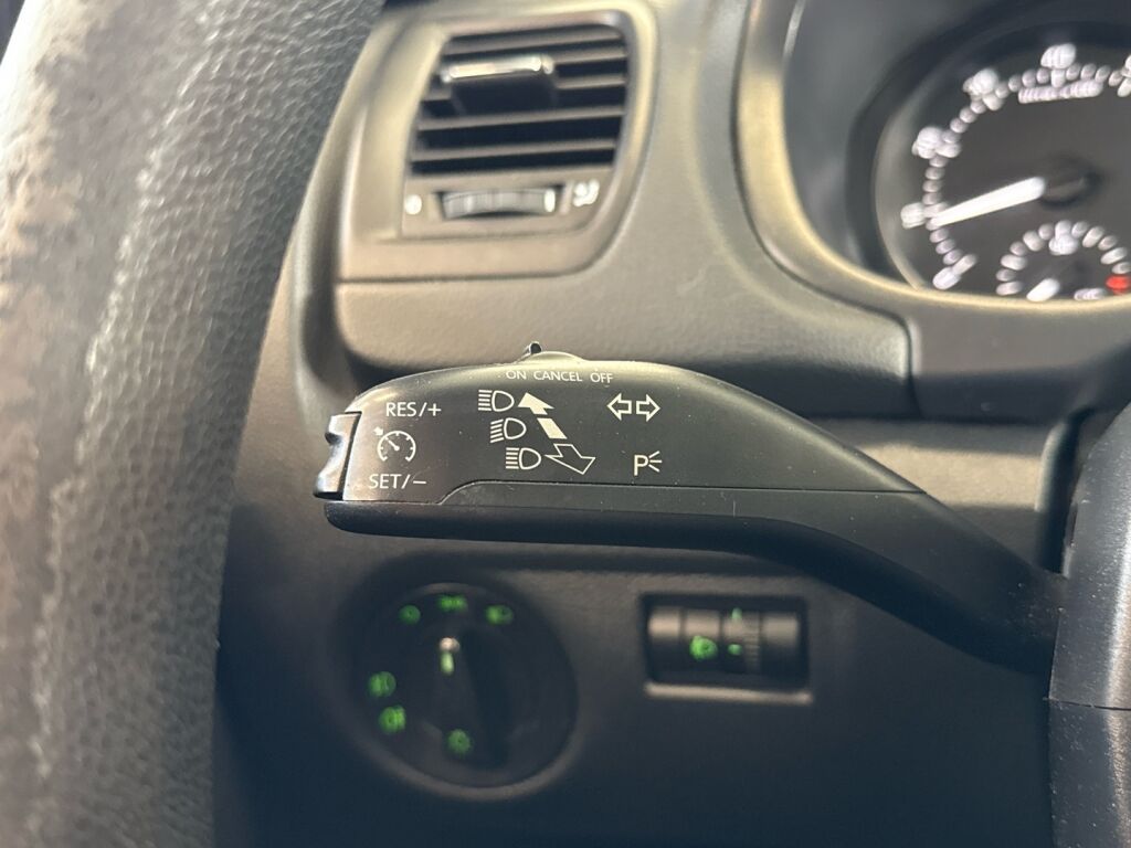 Skoda Roomster 2012 Punainen