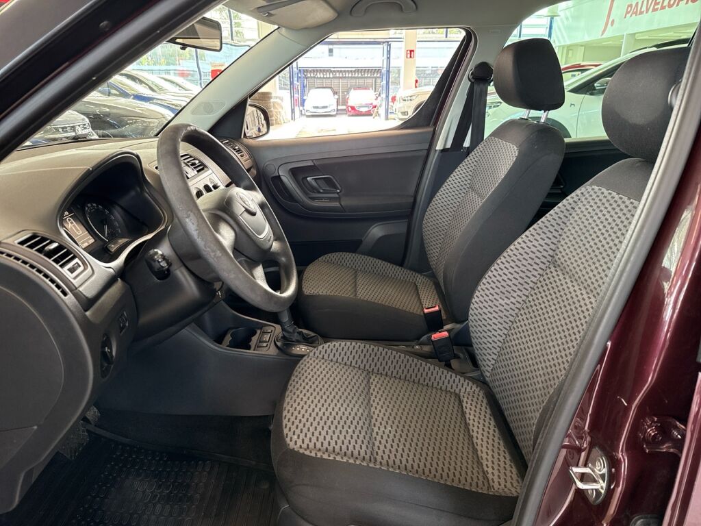 Skoda Roomster 2012 Punainen