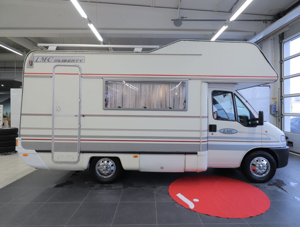 LMC Liberty A 564 1996 Valkoinen