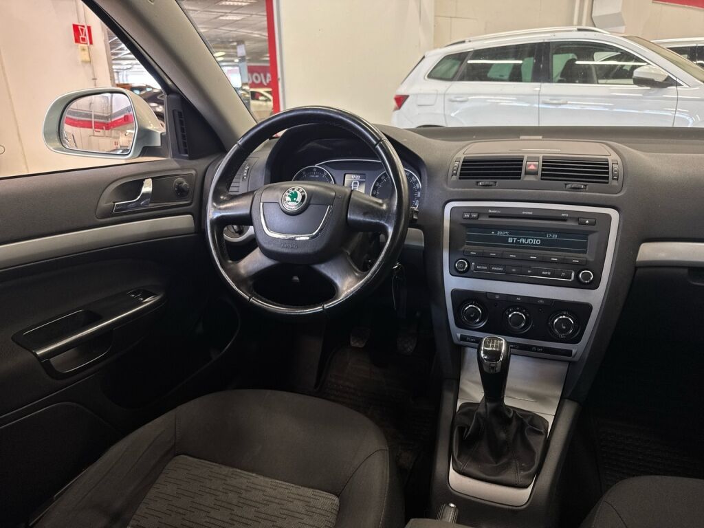 Skoda Octavia 2012 Vihreä