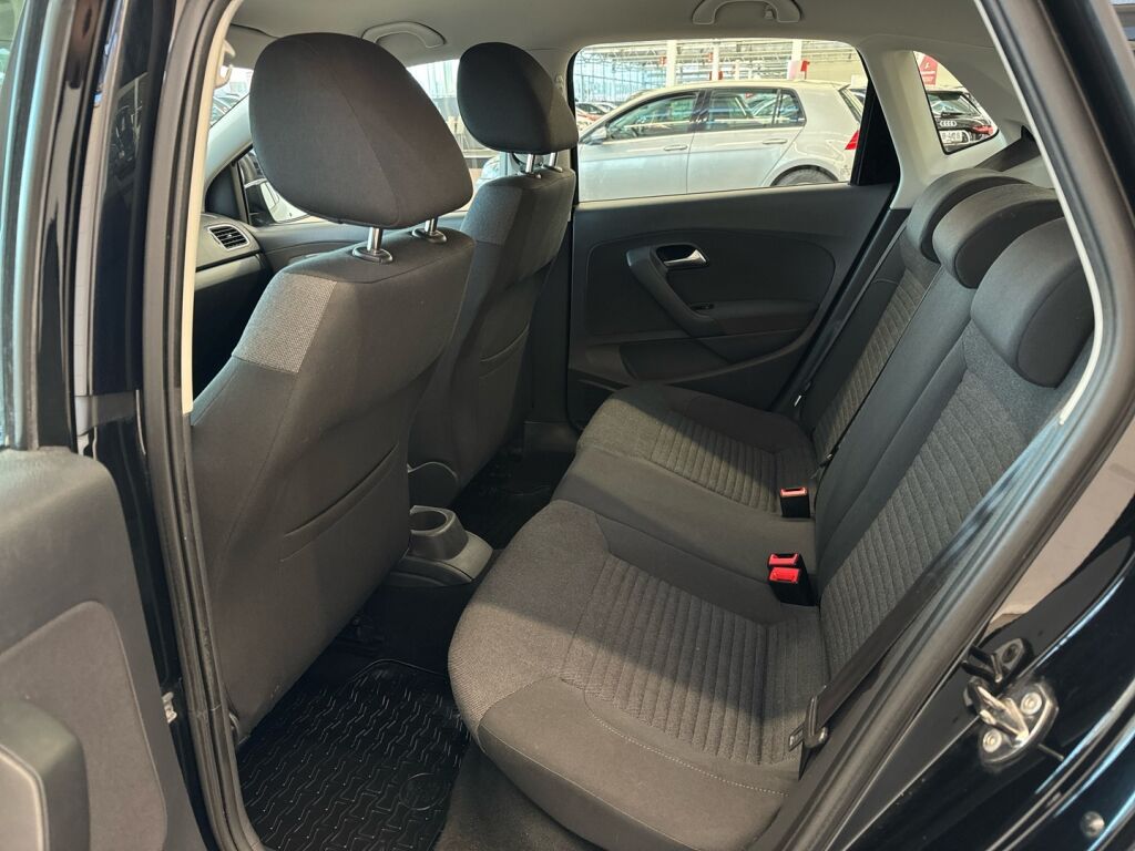 Volkswagen Polo 2012 Musta
