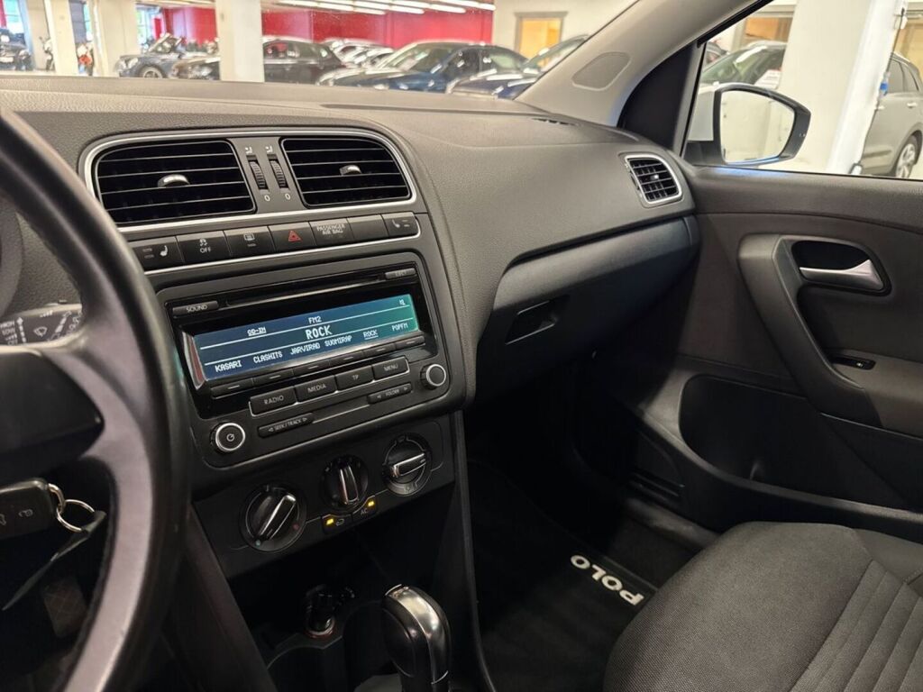 Volkswagen Polo 2012 Valkoinen