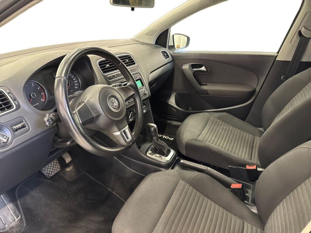 Volkswagen Polo 2012 Valkoinen