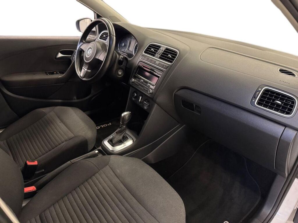 Volkswagen Polo 2012 Valkoinen
