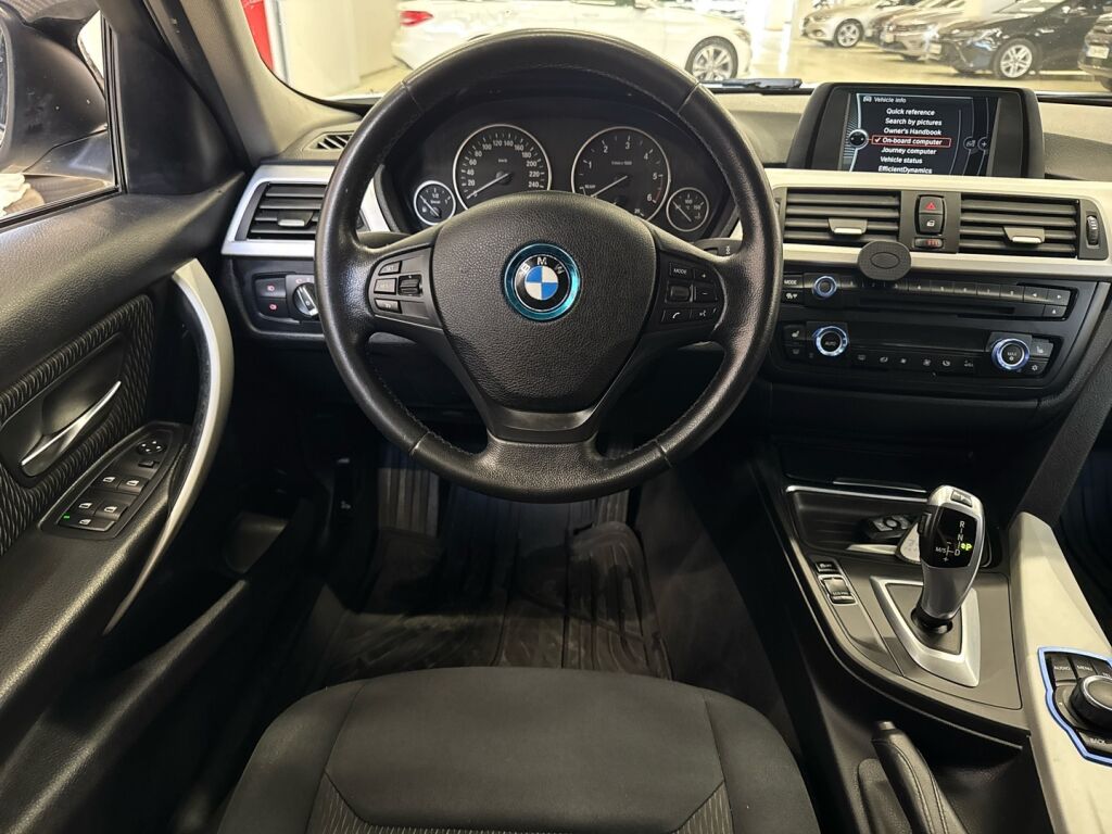 BMW 316 2012 Valkoinen