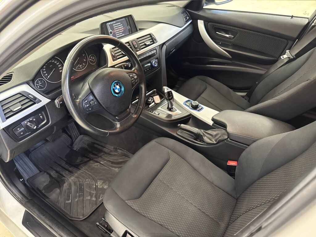 BMW 316 2012 Valkoinen