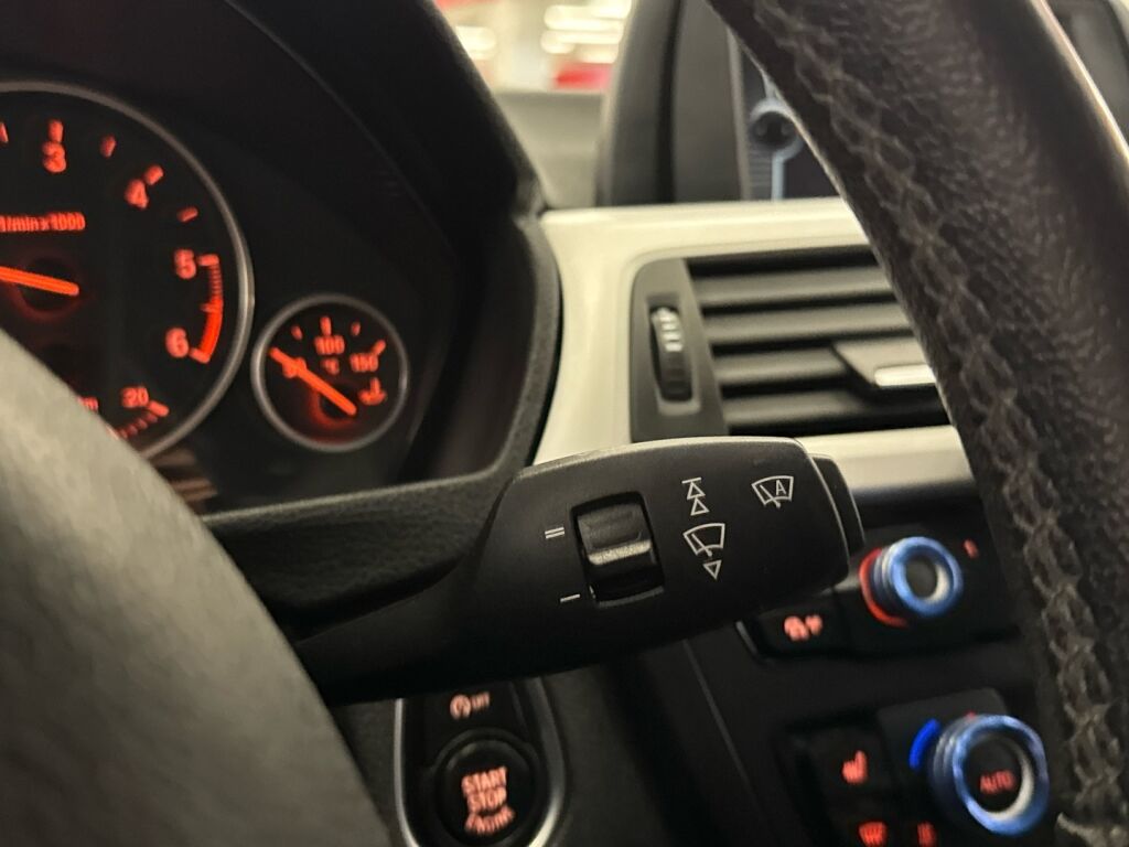 BMW 316 2012 Valkoinen