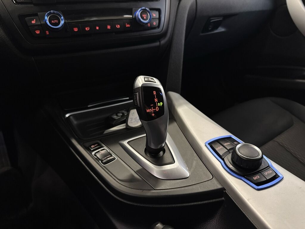 BMW 316 2012 Valkoinen